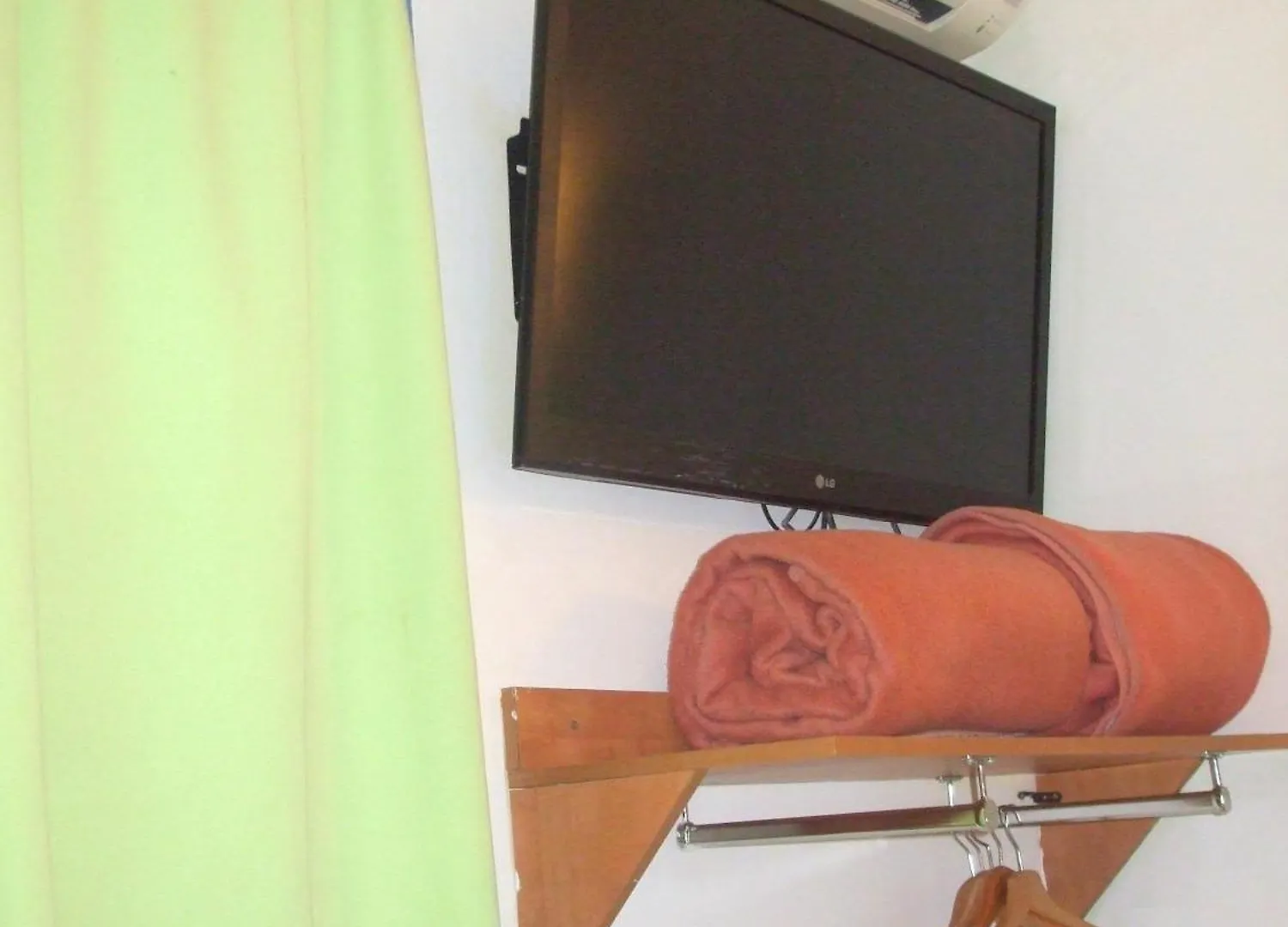 Hostal Felipe 2 Barcelona Guest house