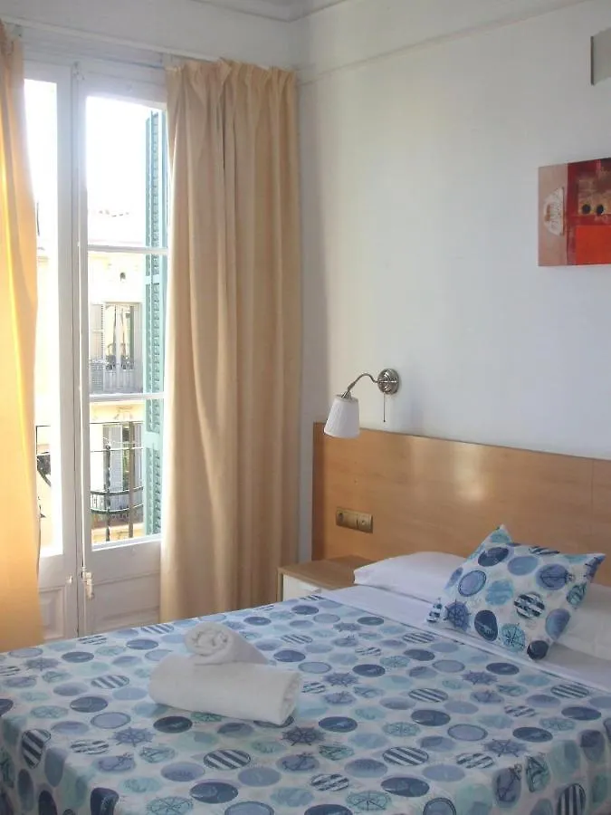 Hostal Felipe 2 Barcelona Guest house
